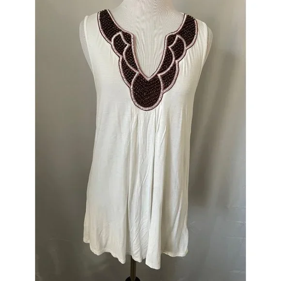 Bellatrix Cream Embroidered Wooden Beaded Scallop Design Neckline Tank Top - Picture 1 of 10